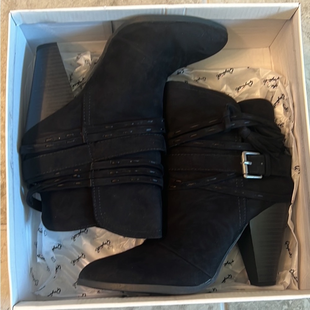 Women Booties Size 8